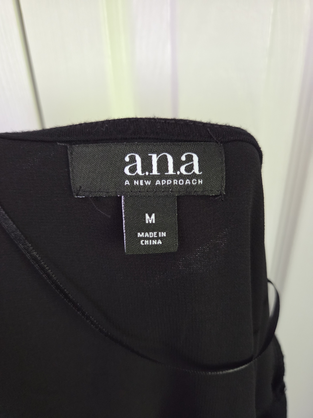 A.n.a. Black Draped Open-Front Women's Sweater Size M - Picture 3 of 4